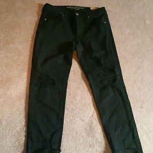 American Eagle Black Distressed Tom girl Jeans